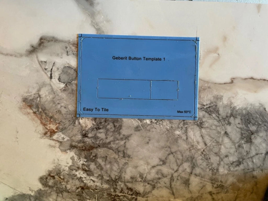 Скрытая панель смыва для унитаза EasyToTile – Geberit Sigma с синим основанием (вырез 3-в-1)