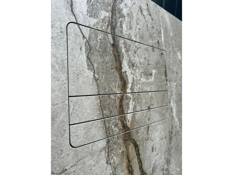 Ukryty przycisk spłukujący WC EasyToTile – TECE SIDE Okrągła krawędź (z szablonem montażowym)