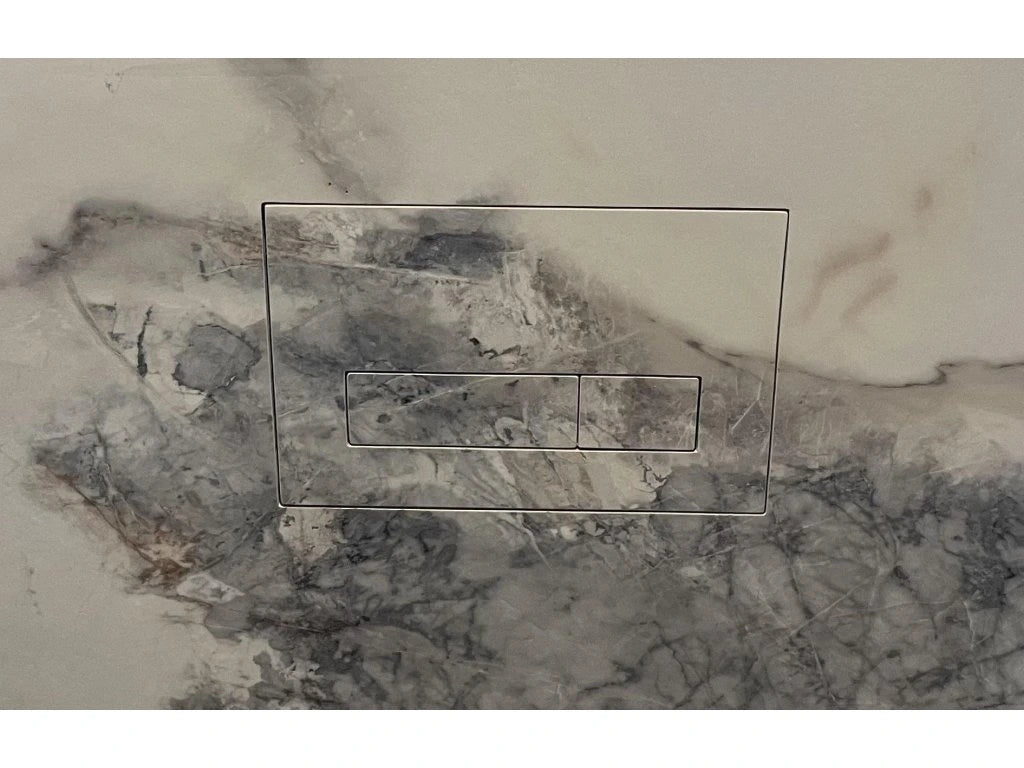 Ukryty przycisk spłukujący WC EasyToTile – TECE Okrągły Brzeg (3-w-1 Wycięcie)